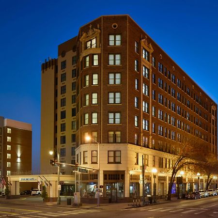 Doubletree By Hilton Memphis Downtown Hotel Eksteriør billede