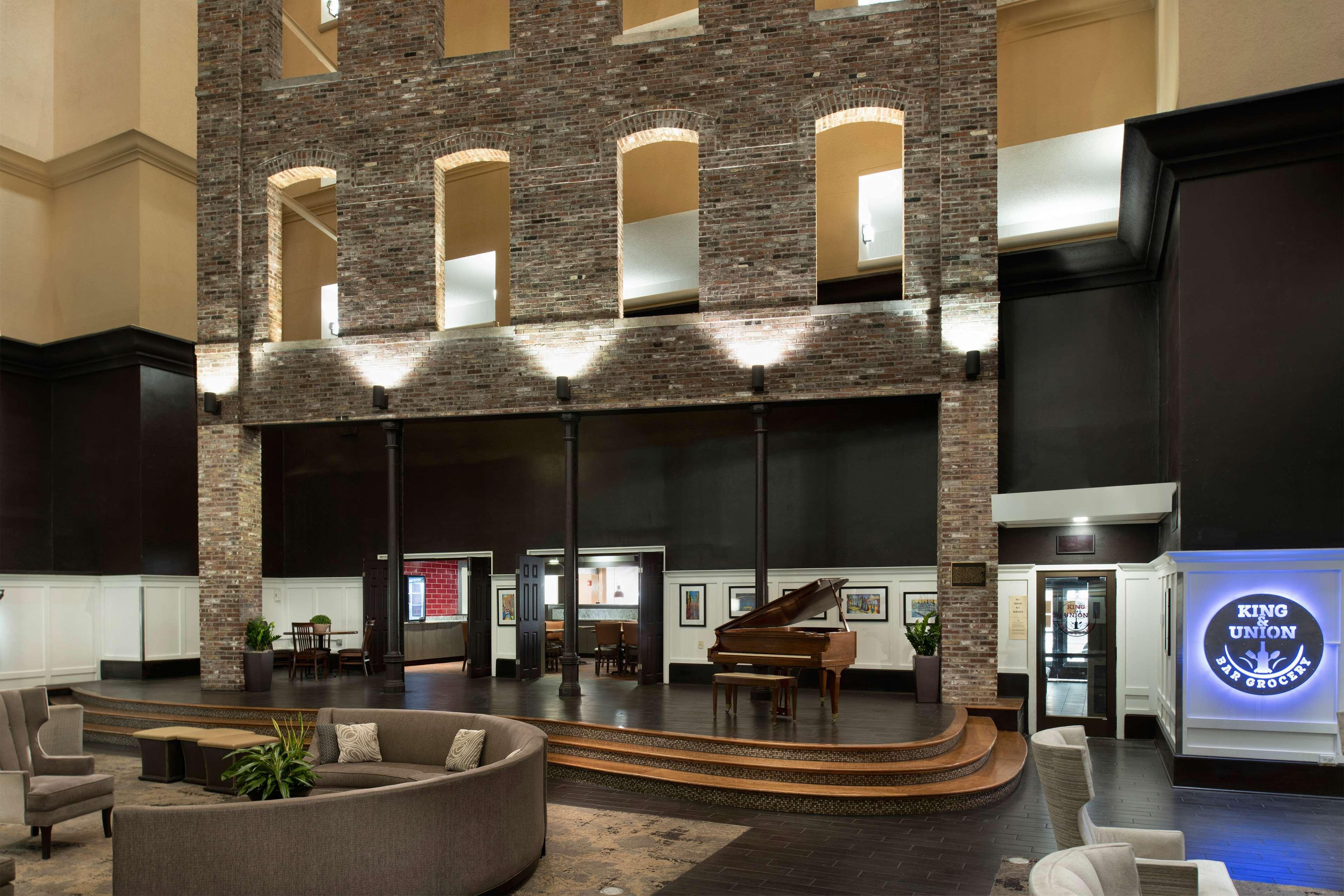 Doubletree By Hilton Memphis Downtown Hotel Eksteriør billede